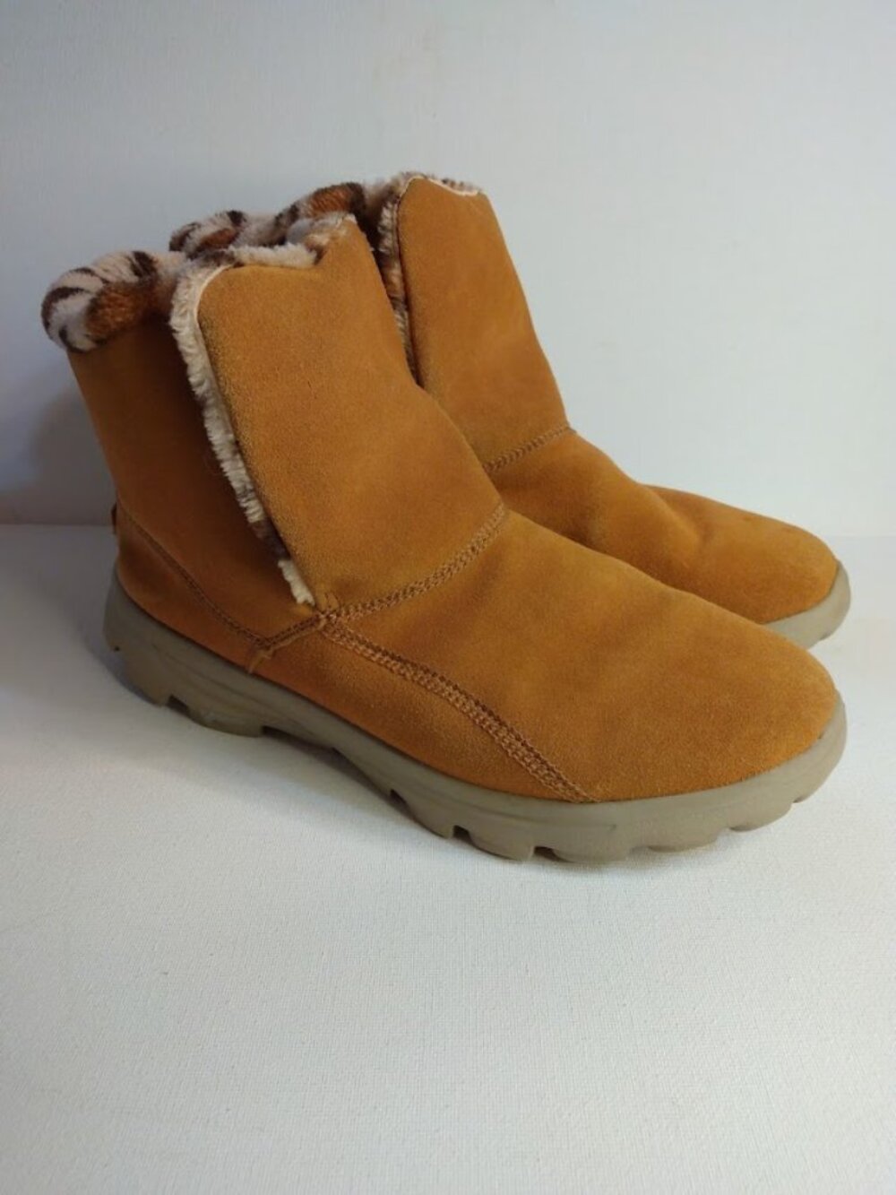 Skechers Boots Chestnut & Leopard Goga Mat On The Go Suede Faux Fur Lined Sz 9.5